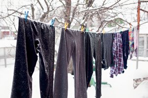 Wäsche im Winter auf der Leine