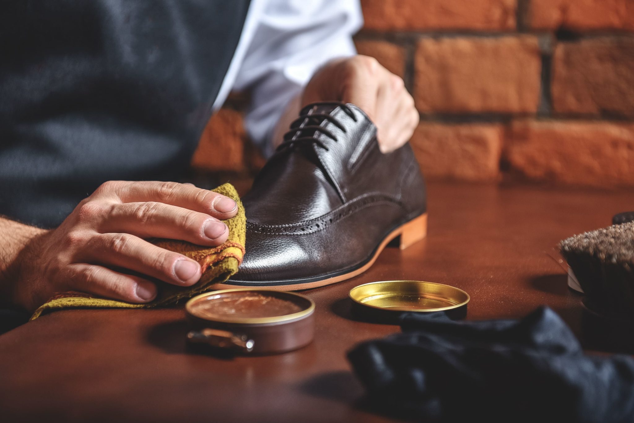 Lederschuhe richtig pflegen: Eine Anleitung in 4 Schritten - Waesche ...